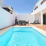 Icaro Piscina Climatizada Willa *