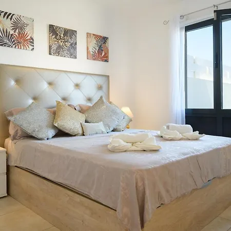 ícaro Piscina Climatizada Villa *