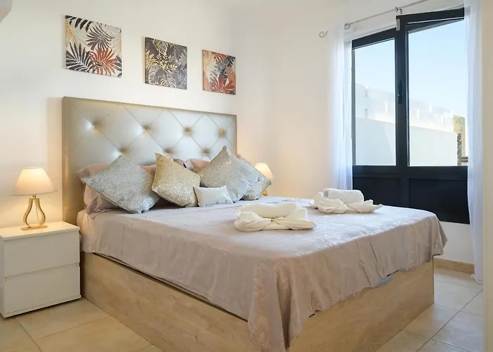 Icaro Piscina Climatizada Βίλα *