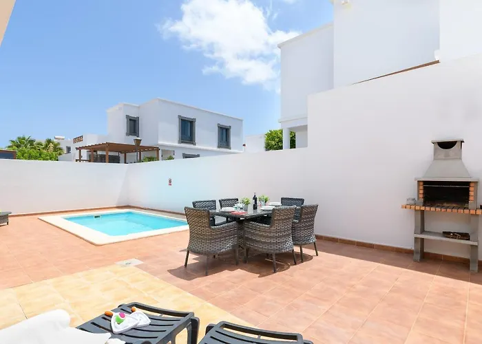 Icaro Piscina Climatizada Βίλα *