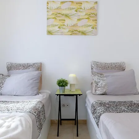 וילה Icaro Piscina Climatizada *