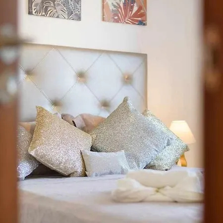 Icaro Piscina Climatizada וילה *