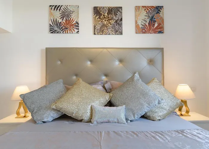 Icaro Piscina Climatizada *