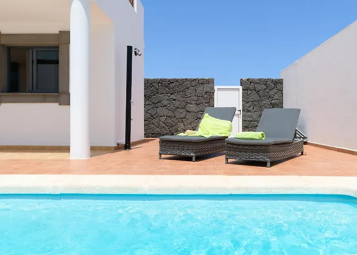 Icaro Piscina Climatizada Вилла