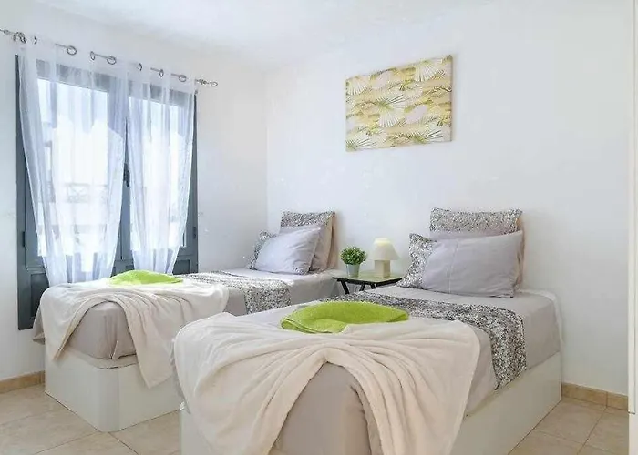 Icaro Piscina Climatizada * Коста Бланка